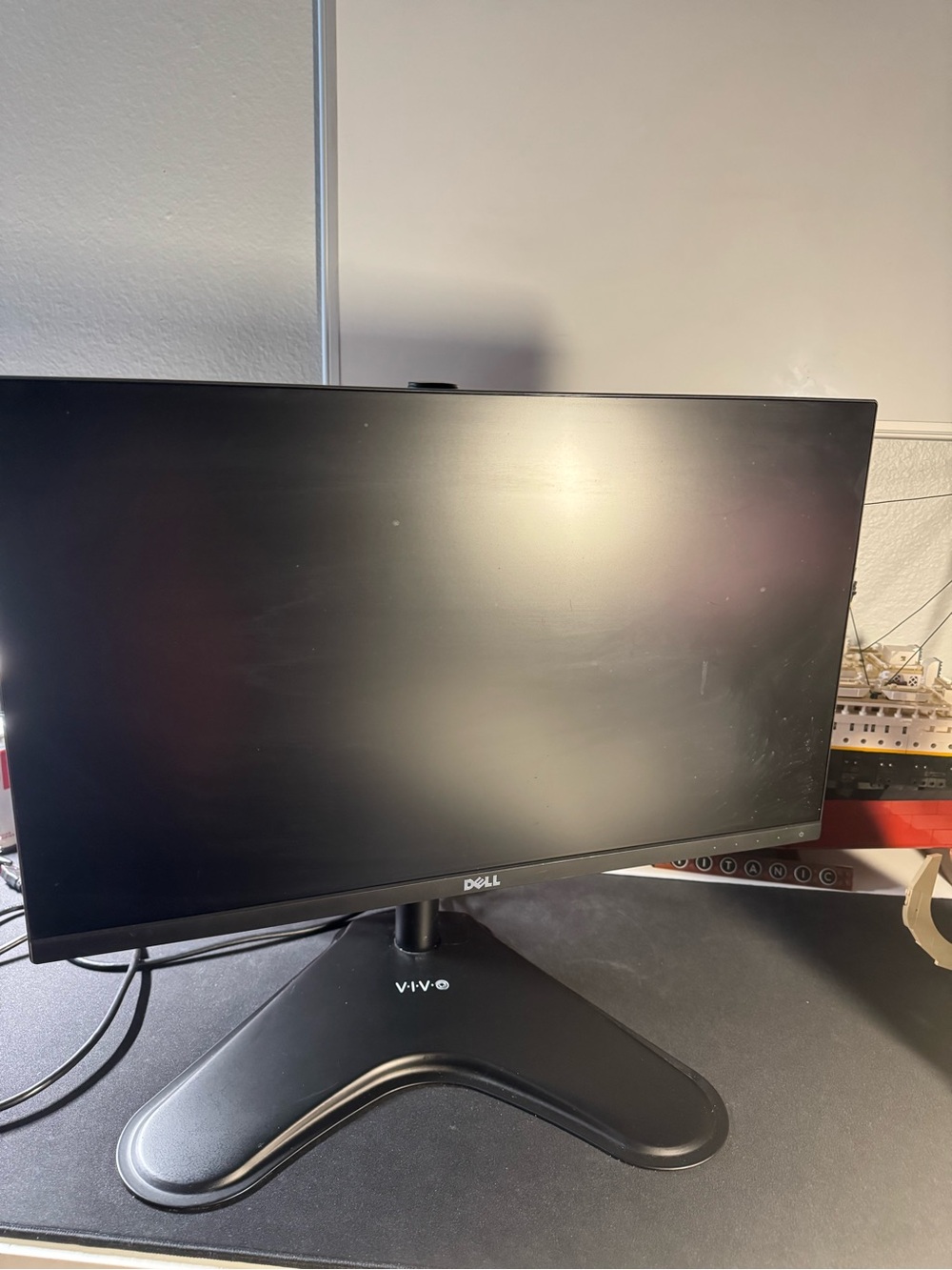 Dell UltraSharp 24” IPS Monitor with Adjustable VIVO Stand